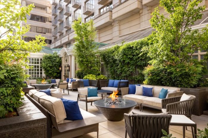 Fairmont Courtyard